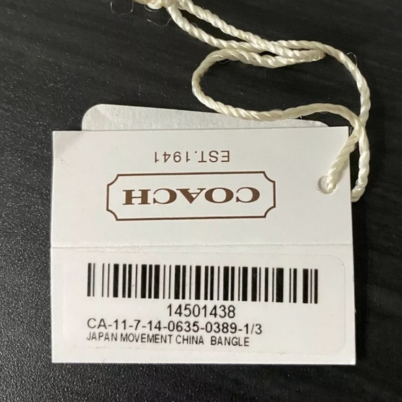 Coach 'Signature Studio' Bangle Watch - Picture 5 of 5